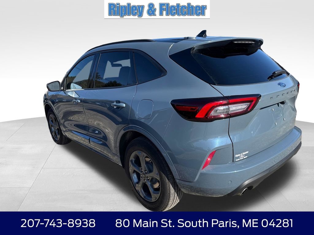 Used 2024 Ford Escape ST-Line w/ Tech Pack #1 AWD/4WD image 9