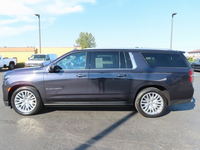 Certified 2023 Chevrolet Suburban High Country image 4
