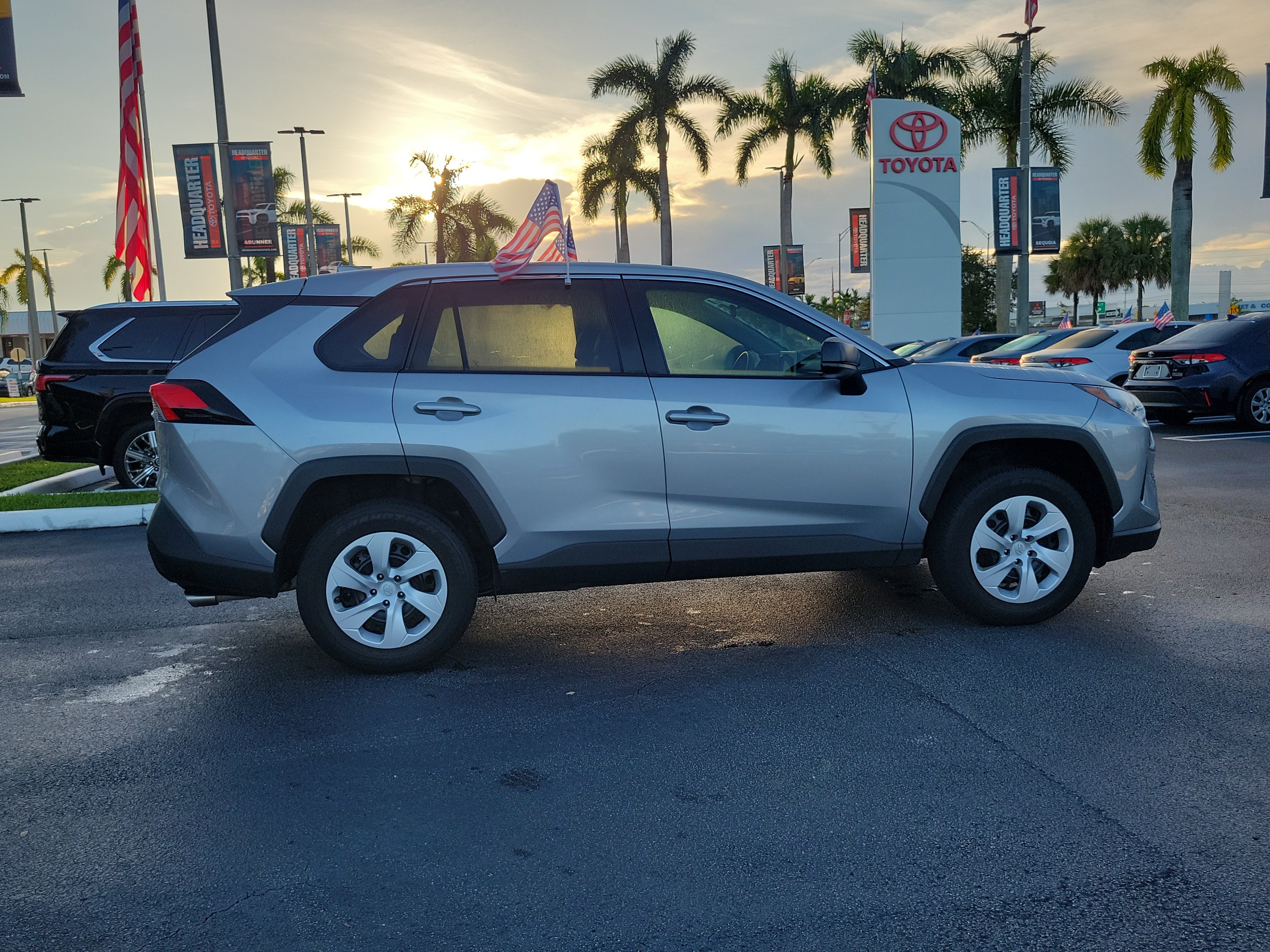 Used 2025 Toyota RAV4 LE FWD image 13