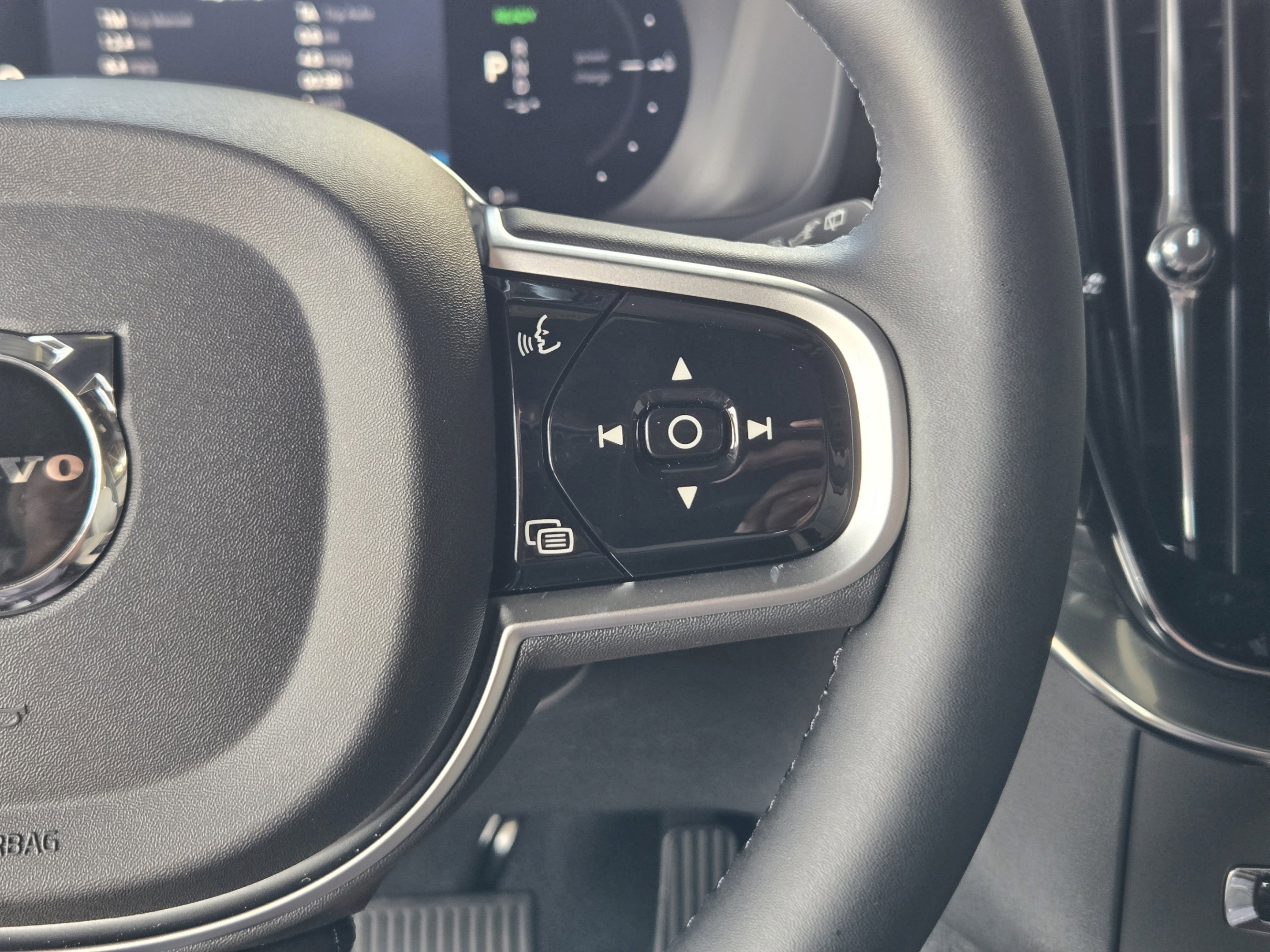 New 2026 Volvo XC90 T8 Plus w/ Protection Package Premier AWD/4WD image 23