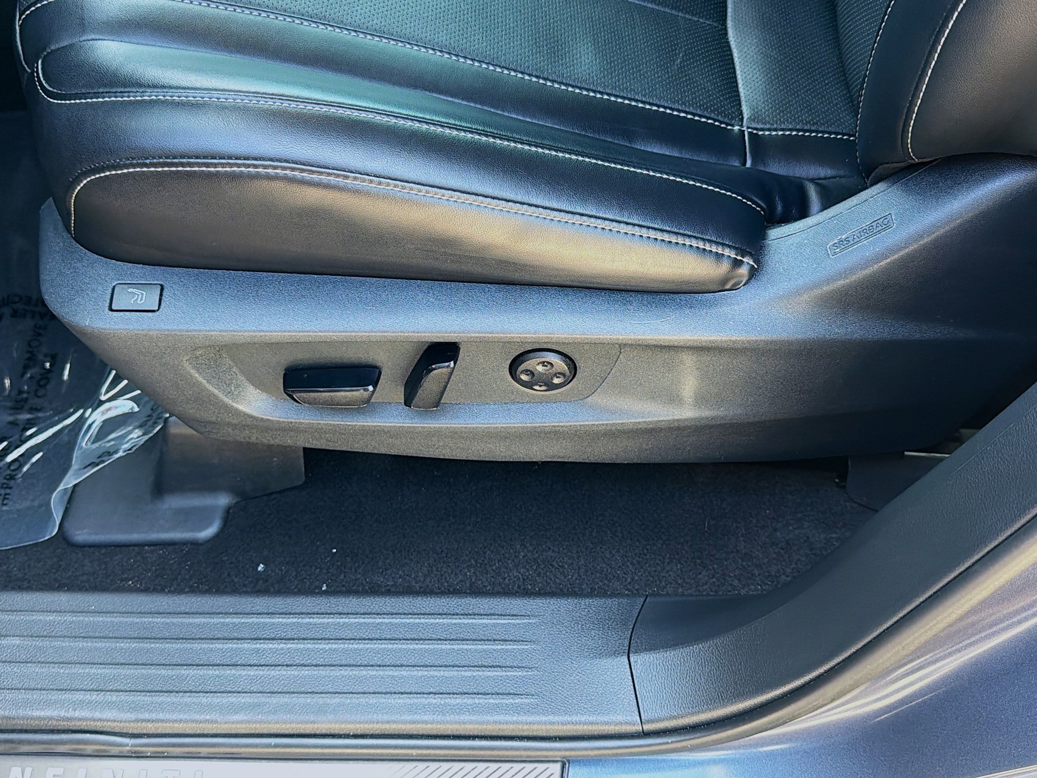 Used 2023 INFINITI QX60 Sensory w/ Vision Package image 18