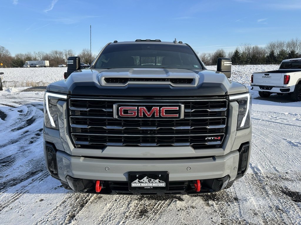 Used 2025 GMC Sierra 3500 AT4 image 10