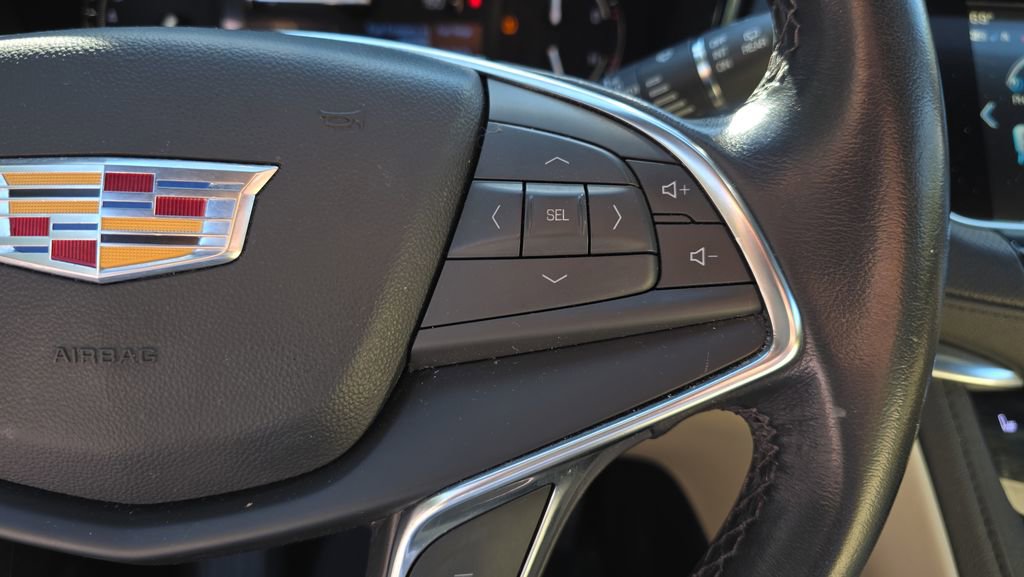 Used 2018 Cadillac XT5 AWD image 22