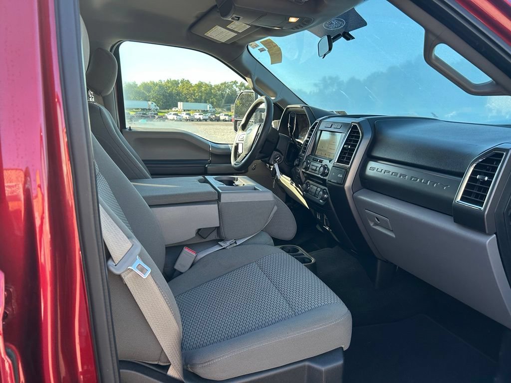 Used 2017 Ford F250 XLT w/ XLT Premium Package AWD/4WD image 13
