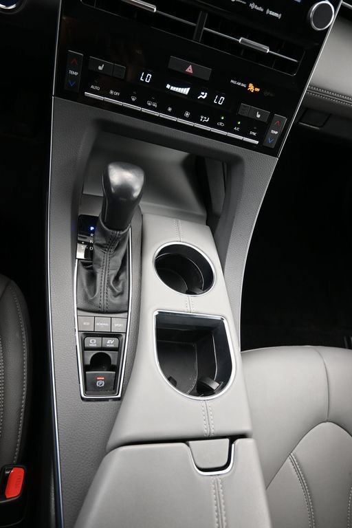 Used 2022 Toyota Avalon XLE w/ Moonroof Package FWD image 13