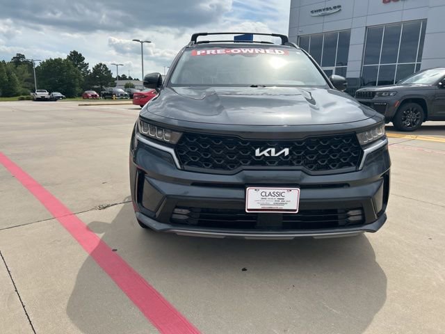 Used 2022 Kia Sorento EX w/ Panoramic Sunroof Package FWD image 2