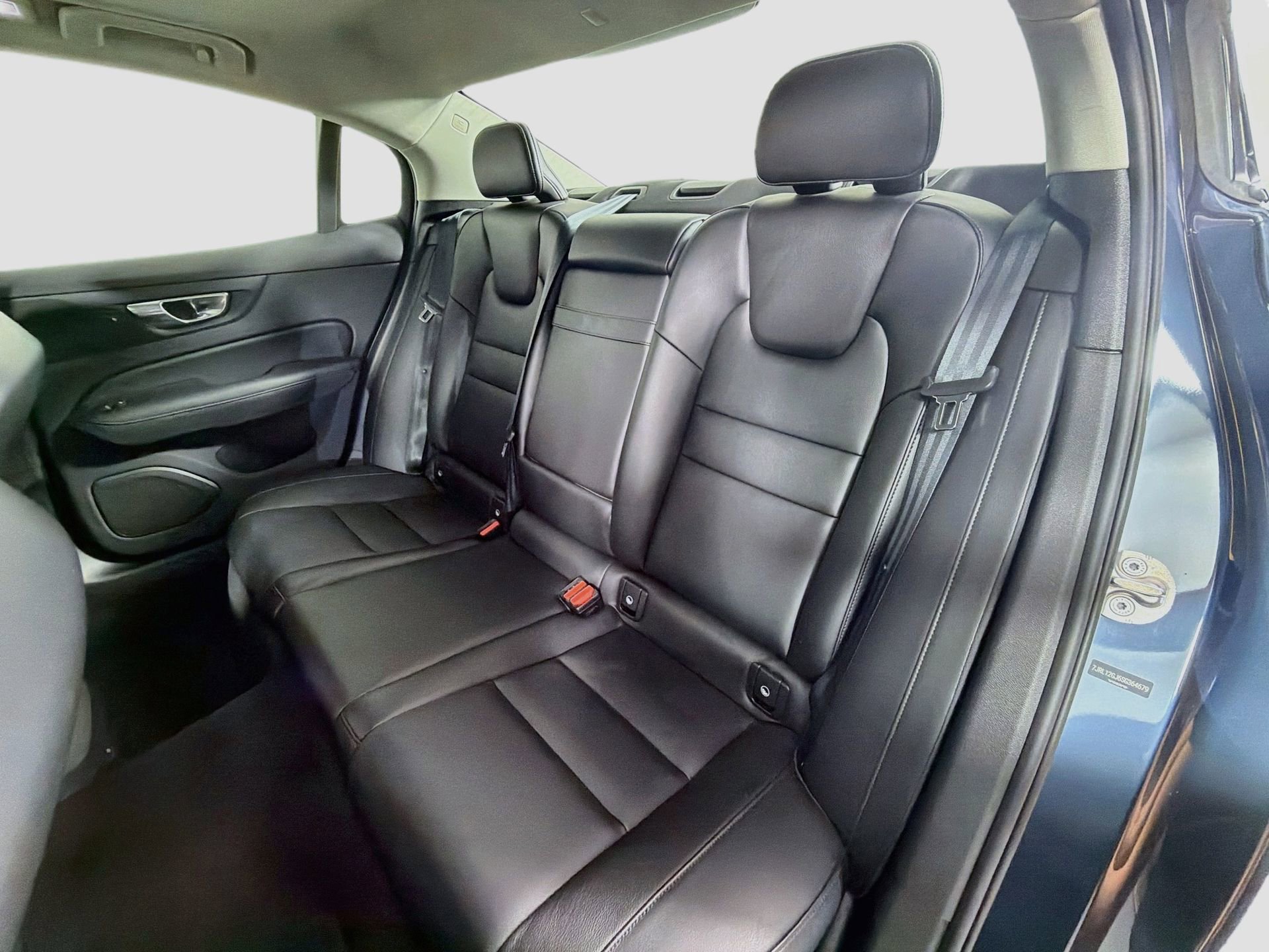 Certified 2025 Volvo S60 B5 Core AWD/4WD image 24