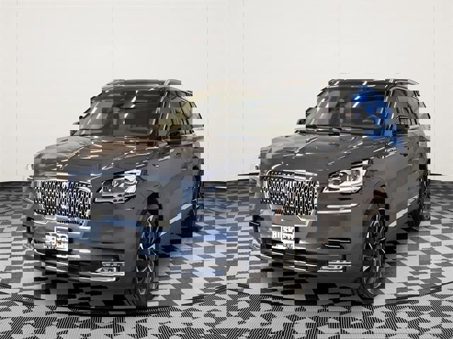 Used 2021 Lincoln Aviator Reserve w/ Equipment Group 202A image 9