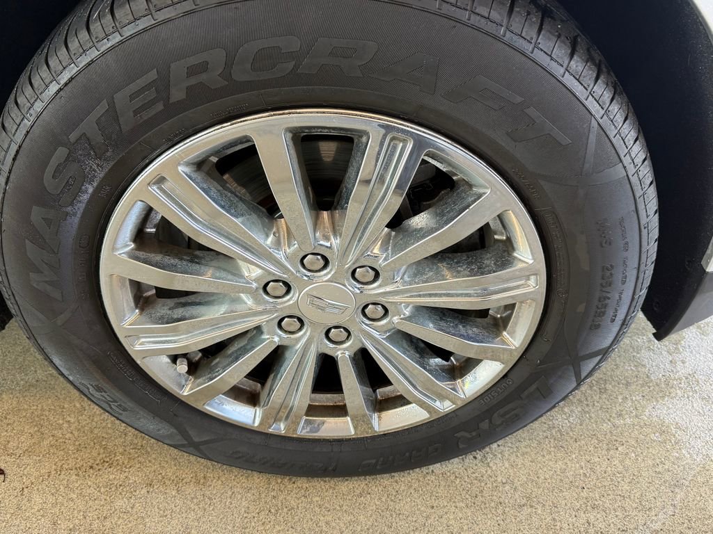 Used 2017 Cadillac XT5 Luxury FWD image 6