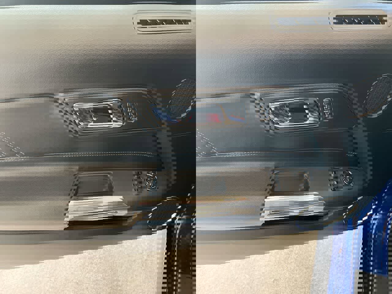 Used 2016 Ford Mustang GT Premium image 13