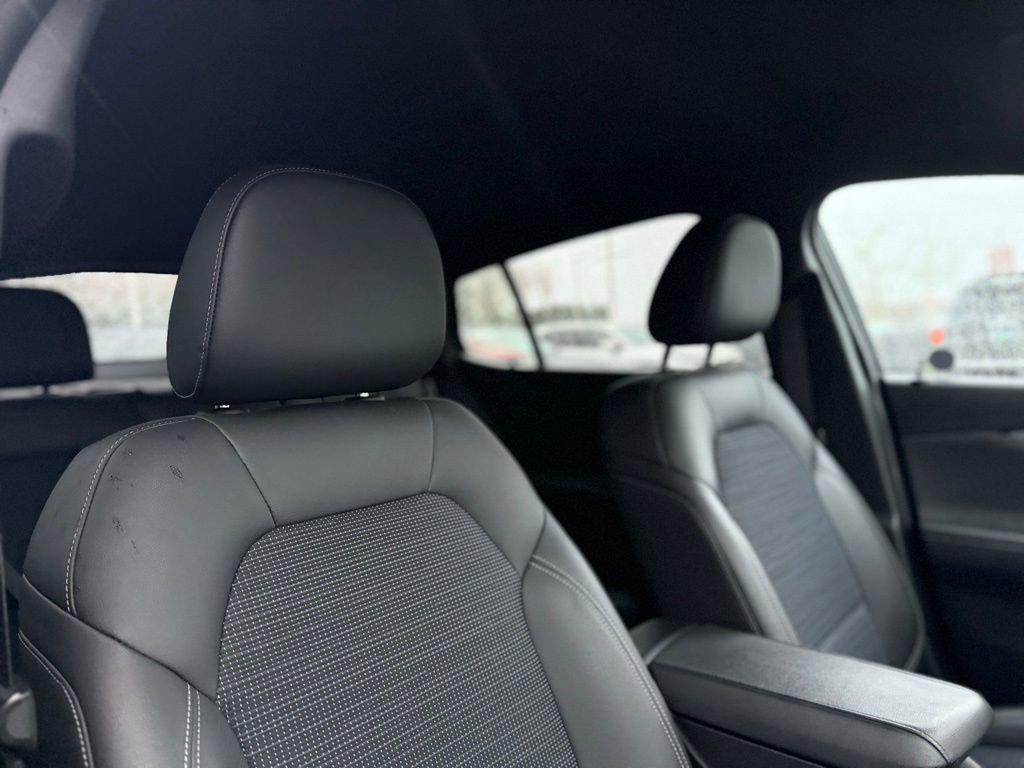 Used 2024 Buick Envista Preferred w/ Convenience I Package image 22