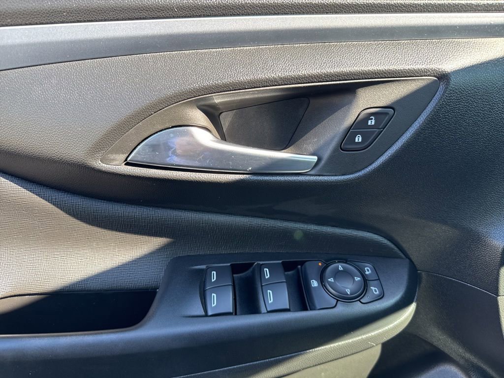 Certified 2025 Buick Envista Preferred image 19