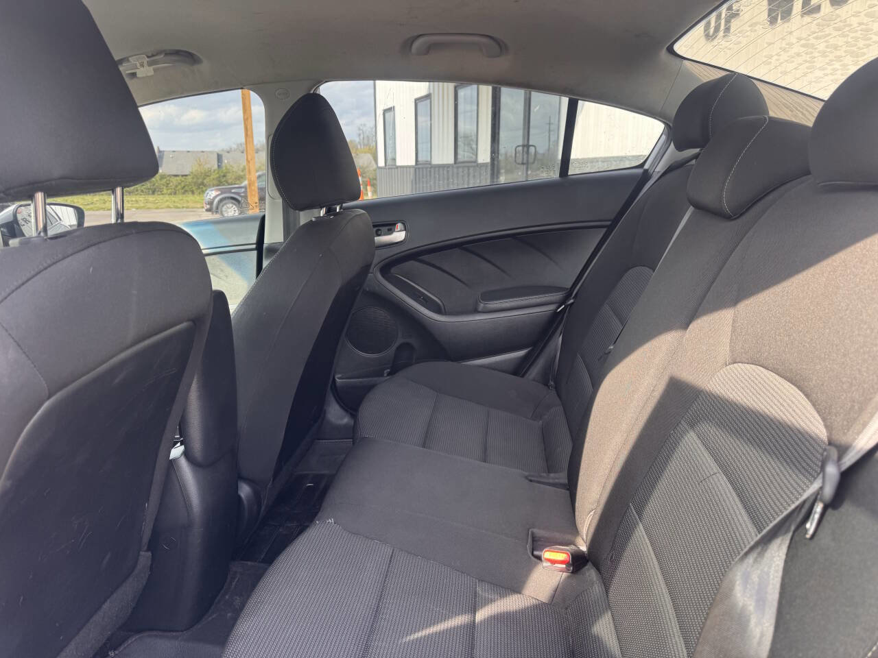 Used 2017 Kia Forte LX image 16