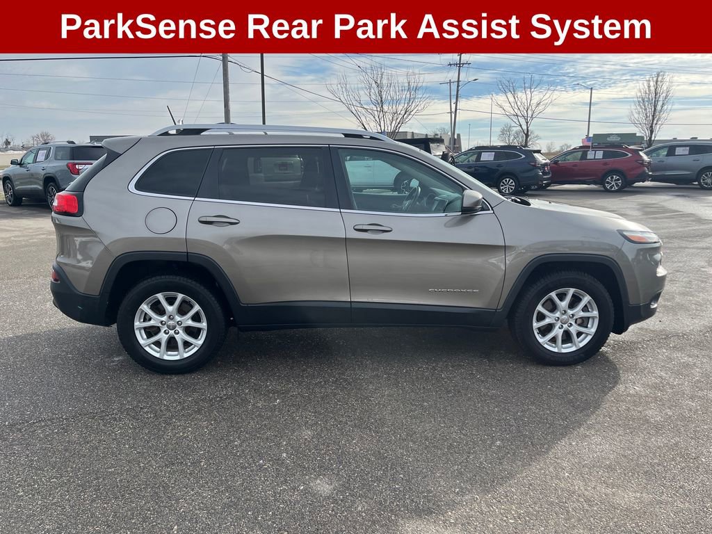 Used 2016 Jeep Cherokee Latitude w/ Safety/Convenience Group image 7