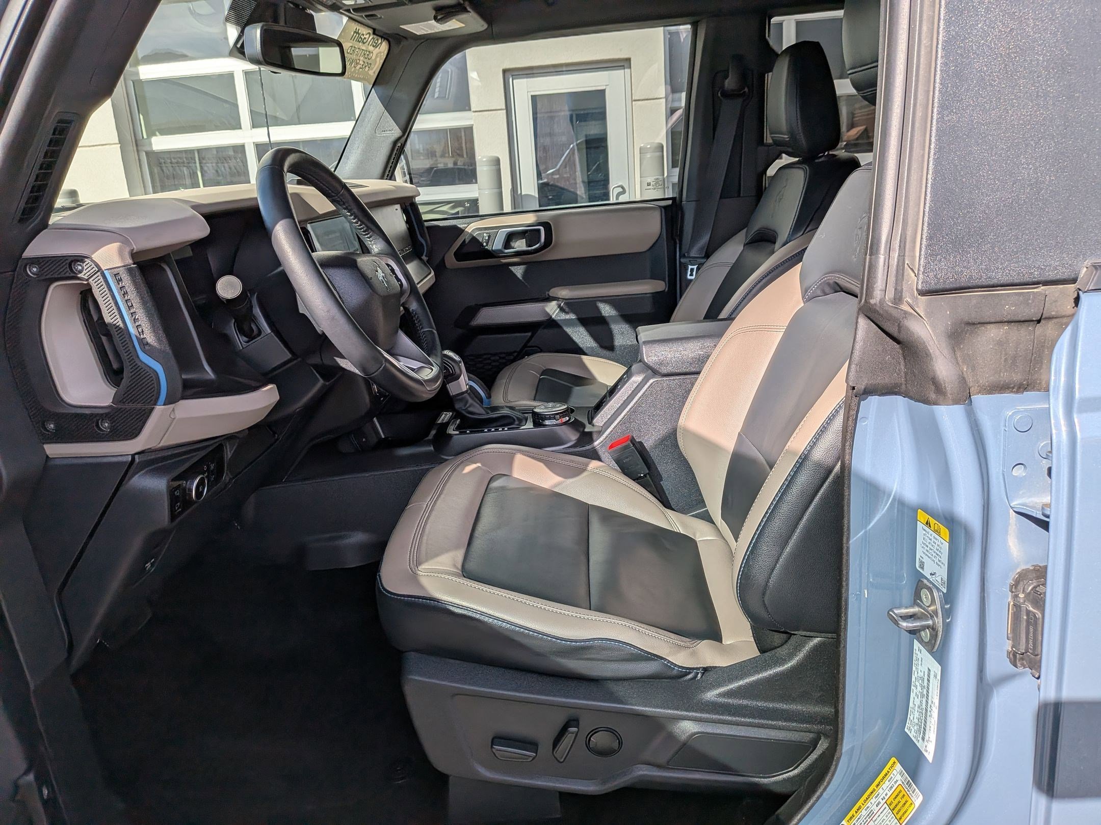 Used 2023 Ford Bronco Wildtrak image 30
