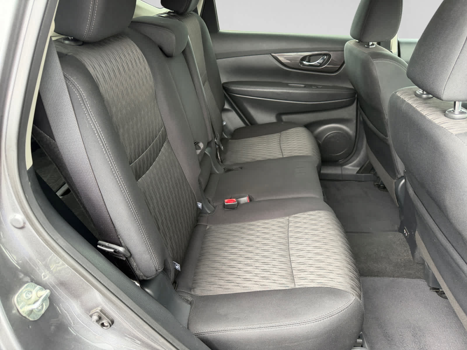 Used 2019 Nissan Rogue S w/ Special Edition Package FWD image 18