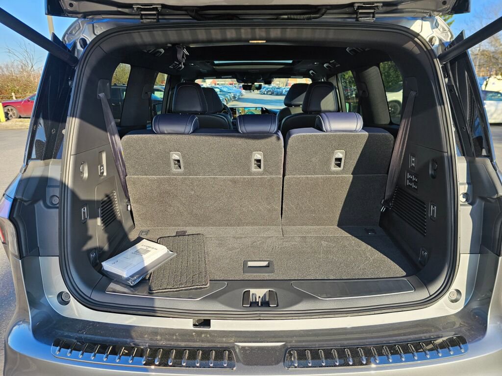 New 2026 INFINITI QX80 4WD image 19