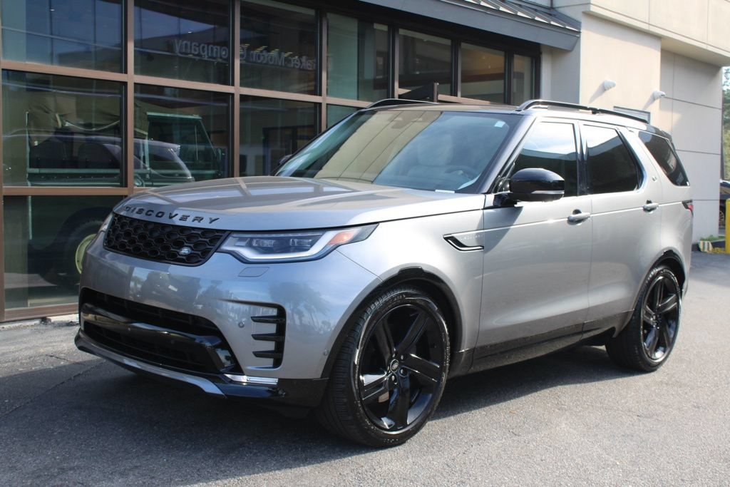 Certified 2025 Land Rover Discovery Dynamic SE AWD/4WD image 2