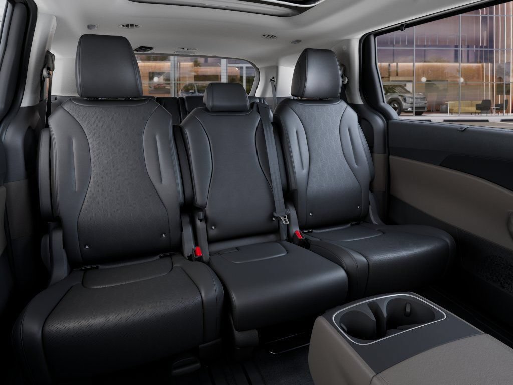 New 2027 Kia Carnival SX FWD image 16