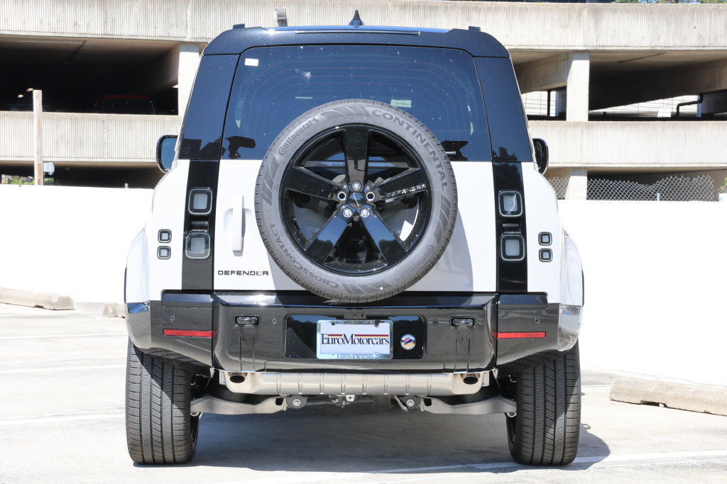 New 2026 Land Rover Defender 110 X-Dynamic SE AWD/4WD image 7