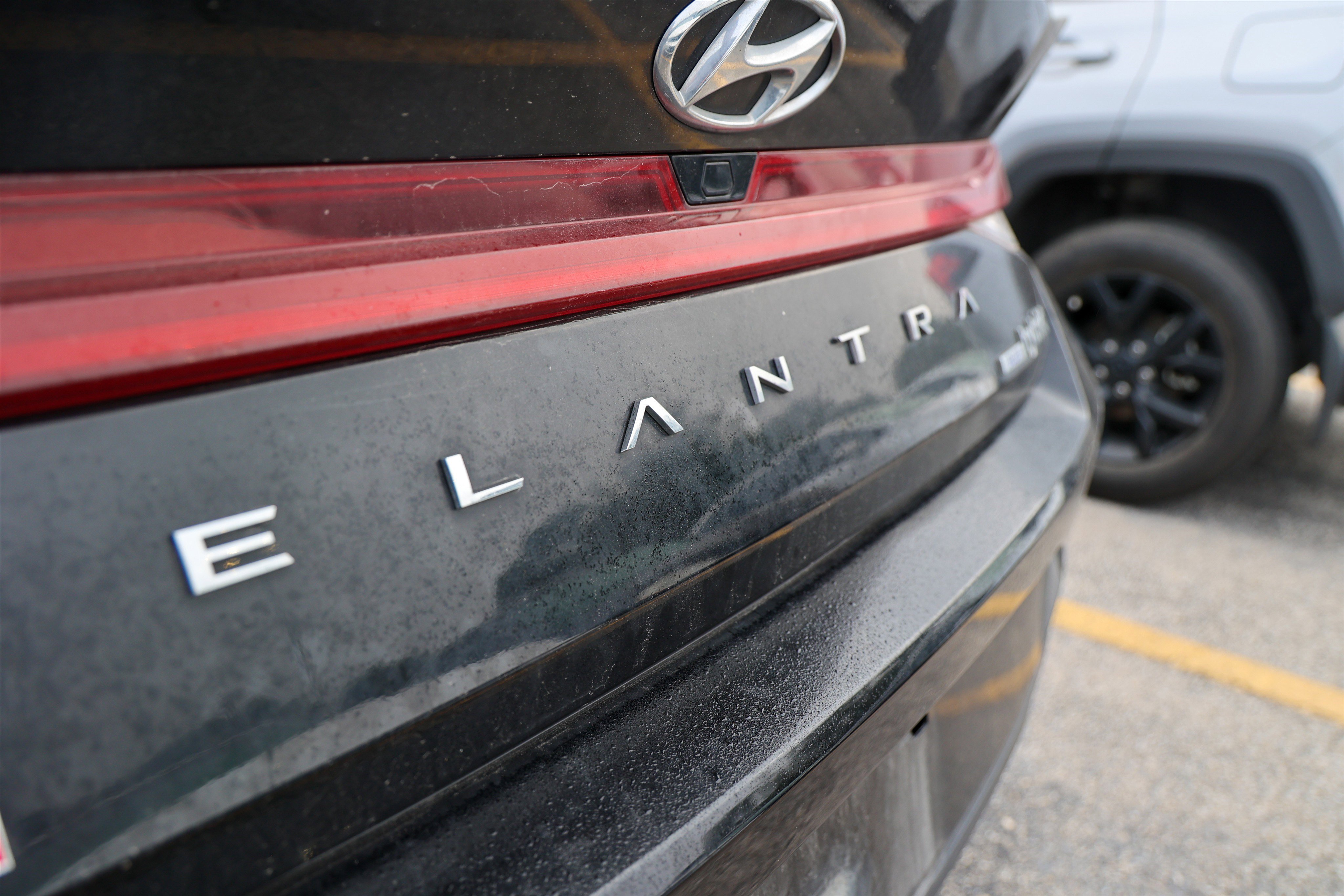 Used 2023 Hyundai Elantra Blue FWD image 12