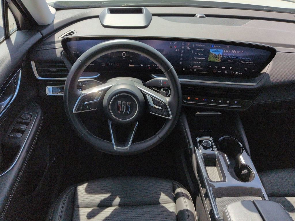 Used 2025 Buick Envision Preferred image 18
