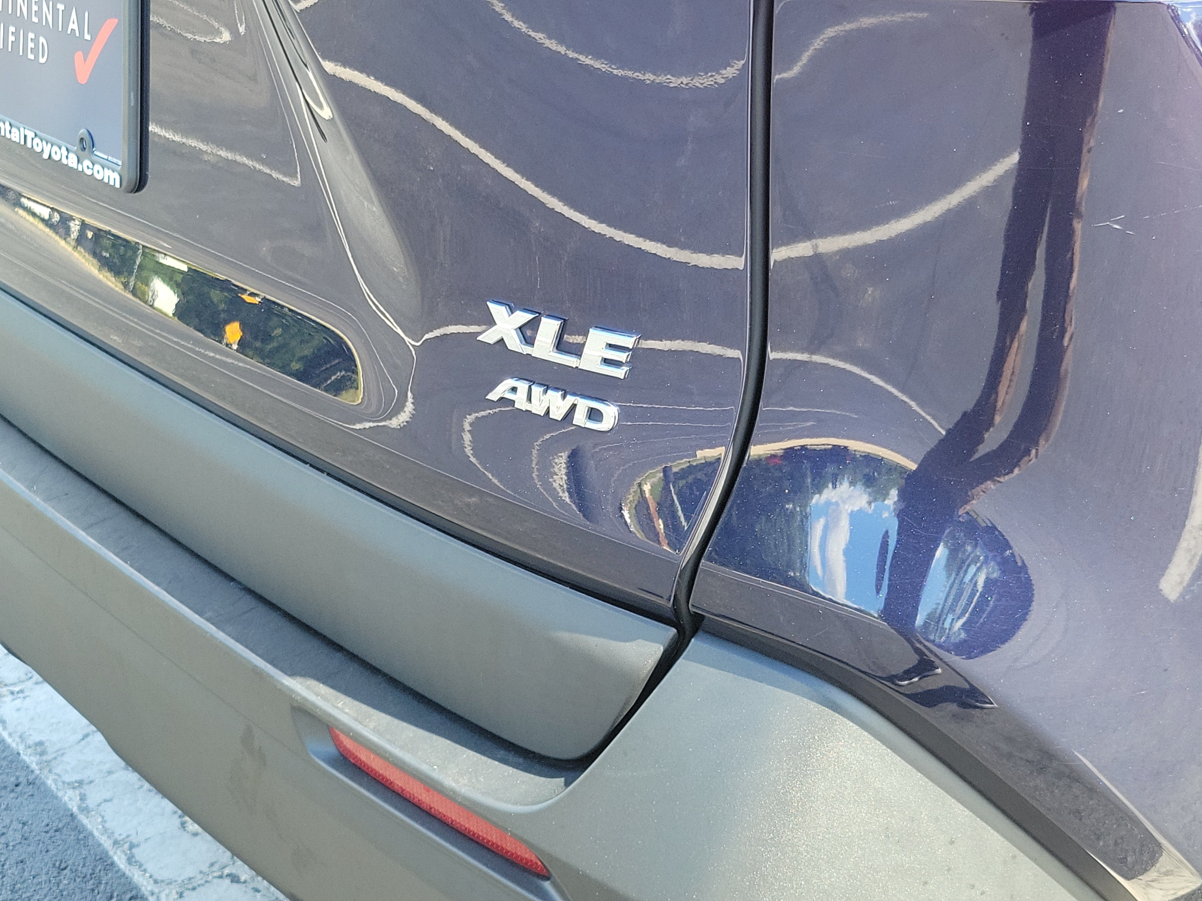 Used 2019 Toyota RAV4 XLE Premium w/ Cold Weather Package AWD/4WD image 7