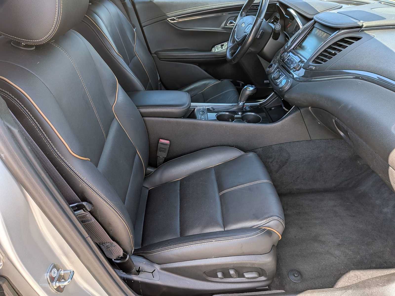 Used 2016 Chevrolet Impala LTZ w/ Enhanced Convenience Package FWD image 21