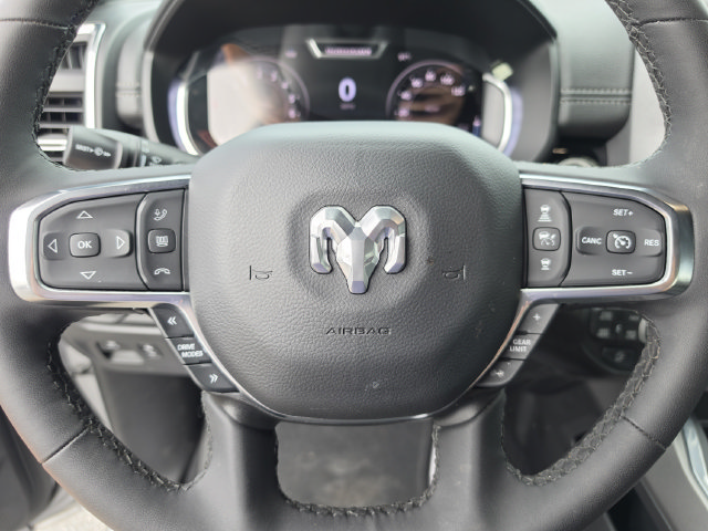 Used 2025 RAM 1500 Laramie AWD/4WD image 37