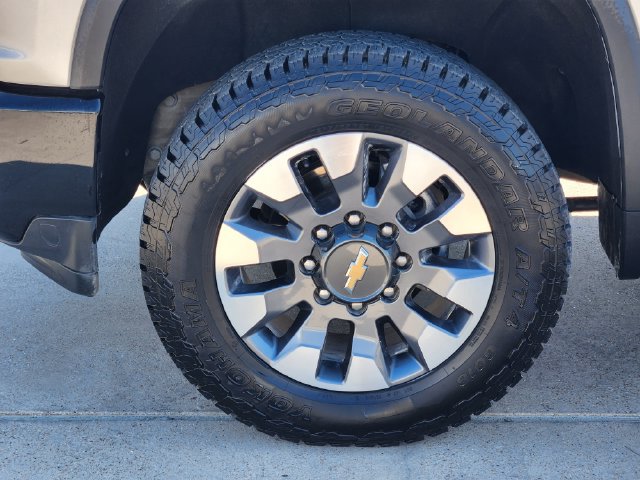 Used 2021 Chevrolet Silverado 2500 Custom w/ Custom Value Package AWD/4WD image 17