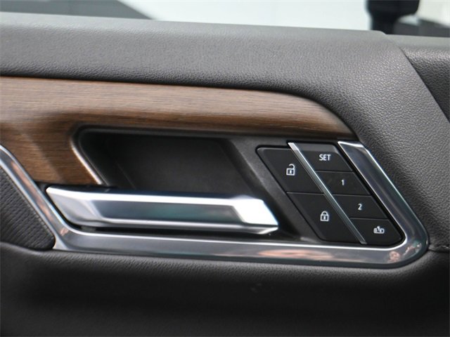 Used 2024 Chevrolet Silverado 2500 High Country w/ High Country Premium Package image 13