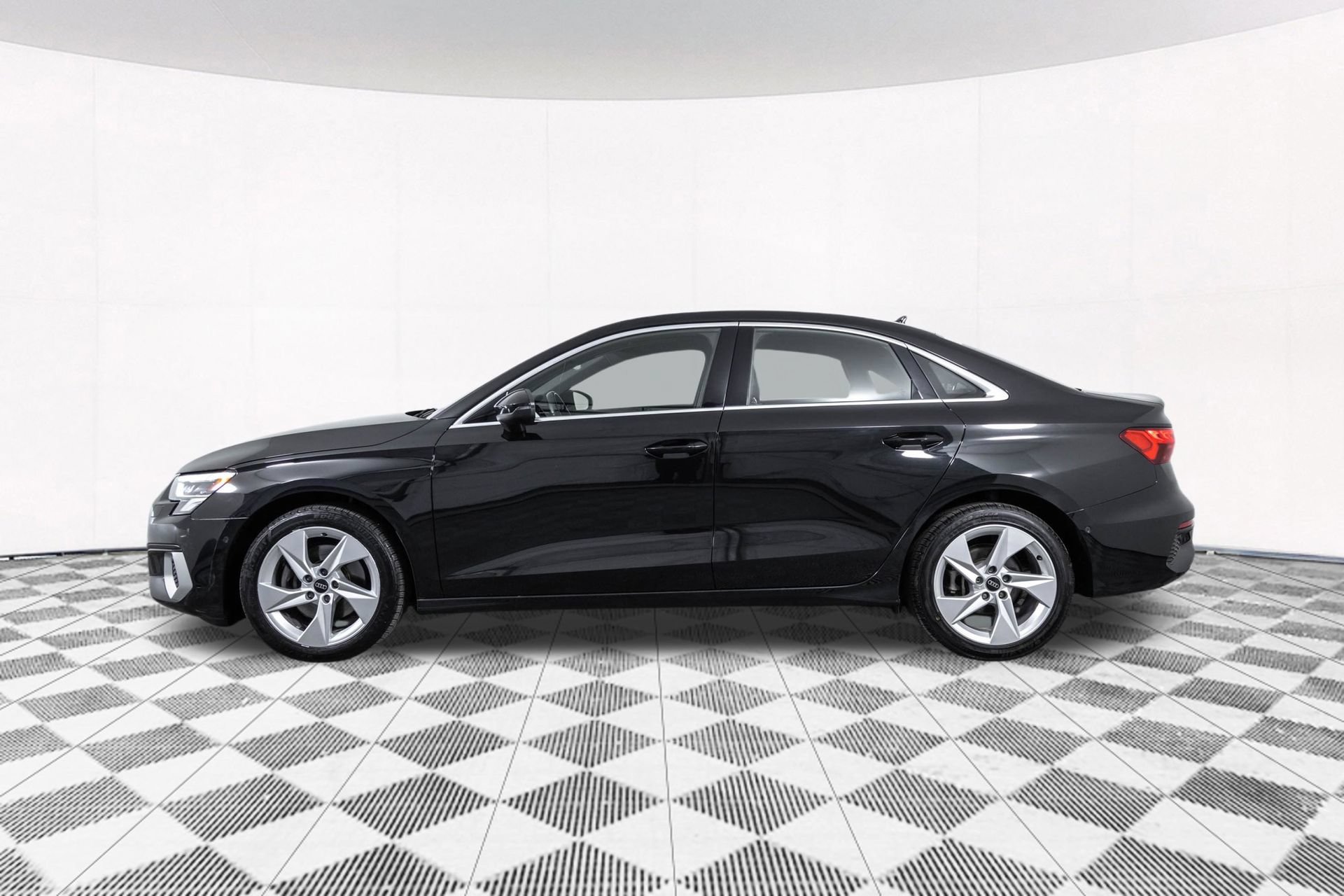 Used 2024 Audi A3 2.0T Premium FWD image 12