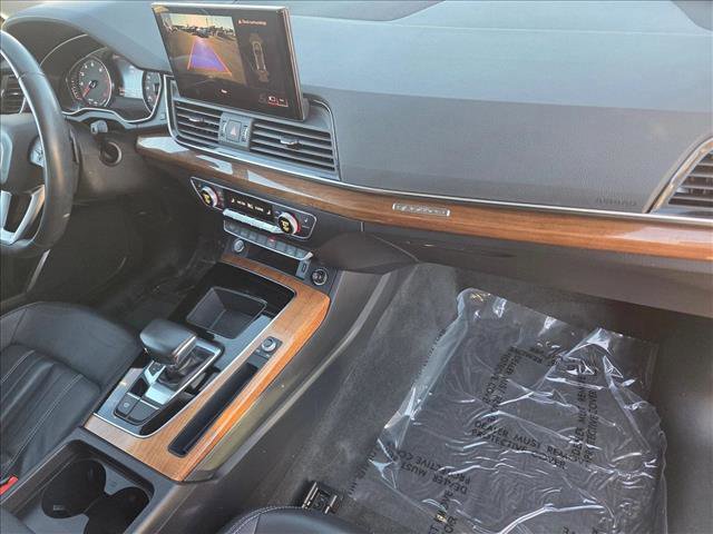 Used 2023 Audi Q5 2.0T Premium w/ Convenience Package image 21