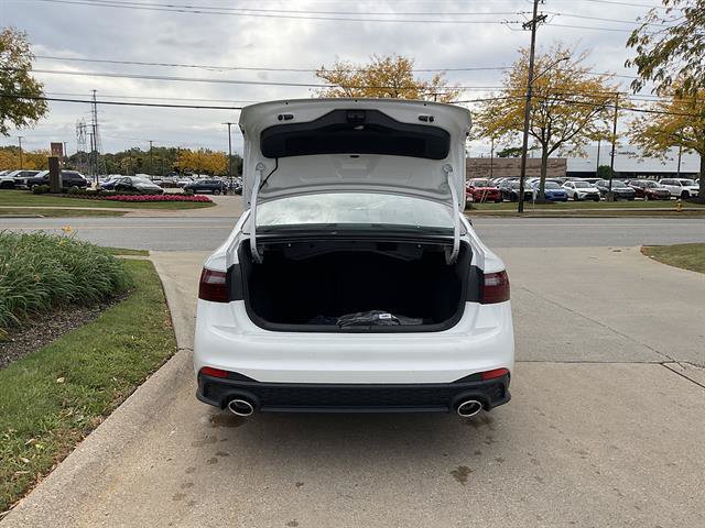New 2027 Volkswagen Jetta GLI Autobahn FWD image 5