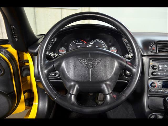 Used 2002 Chevrolet Corvette Convertible w/ Preferred Equipment Group2 RWD image 15