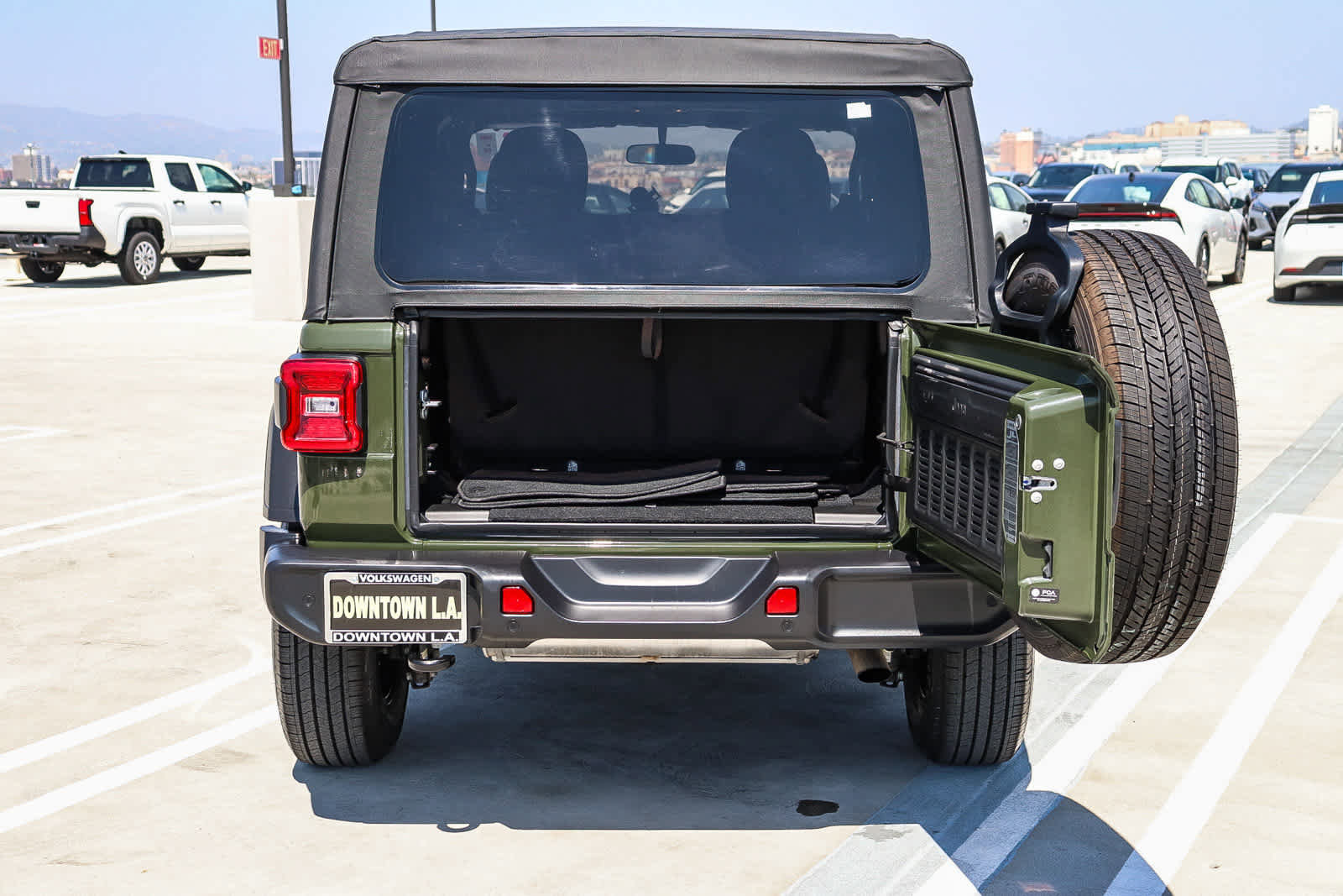 Used 2022 Jeep Wrangler Sport S image 30