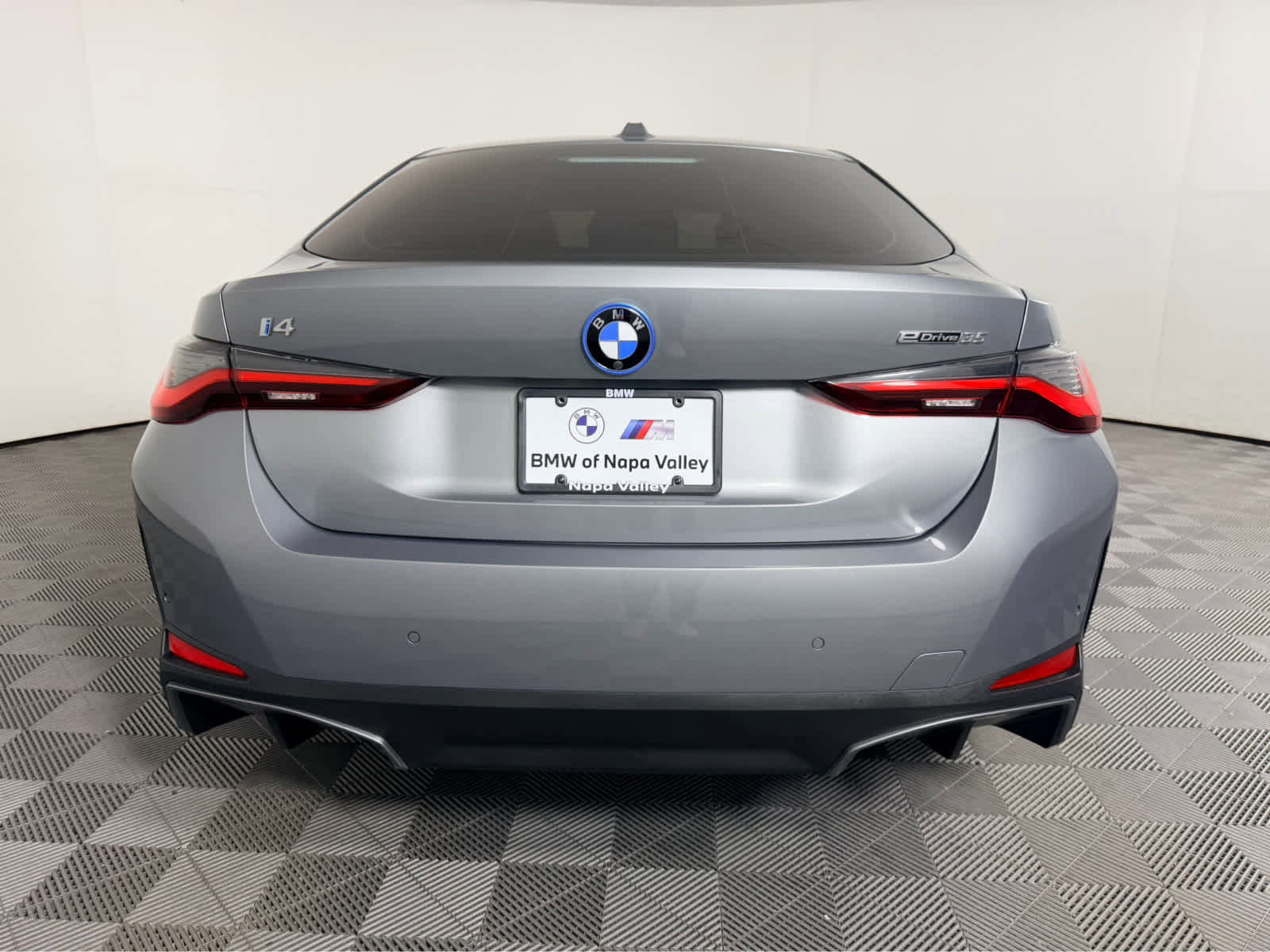 Certified 2023 BMW i4 eDrive35 w/ Premium Package image 4