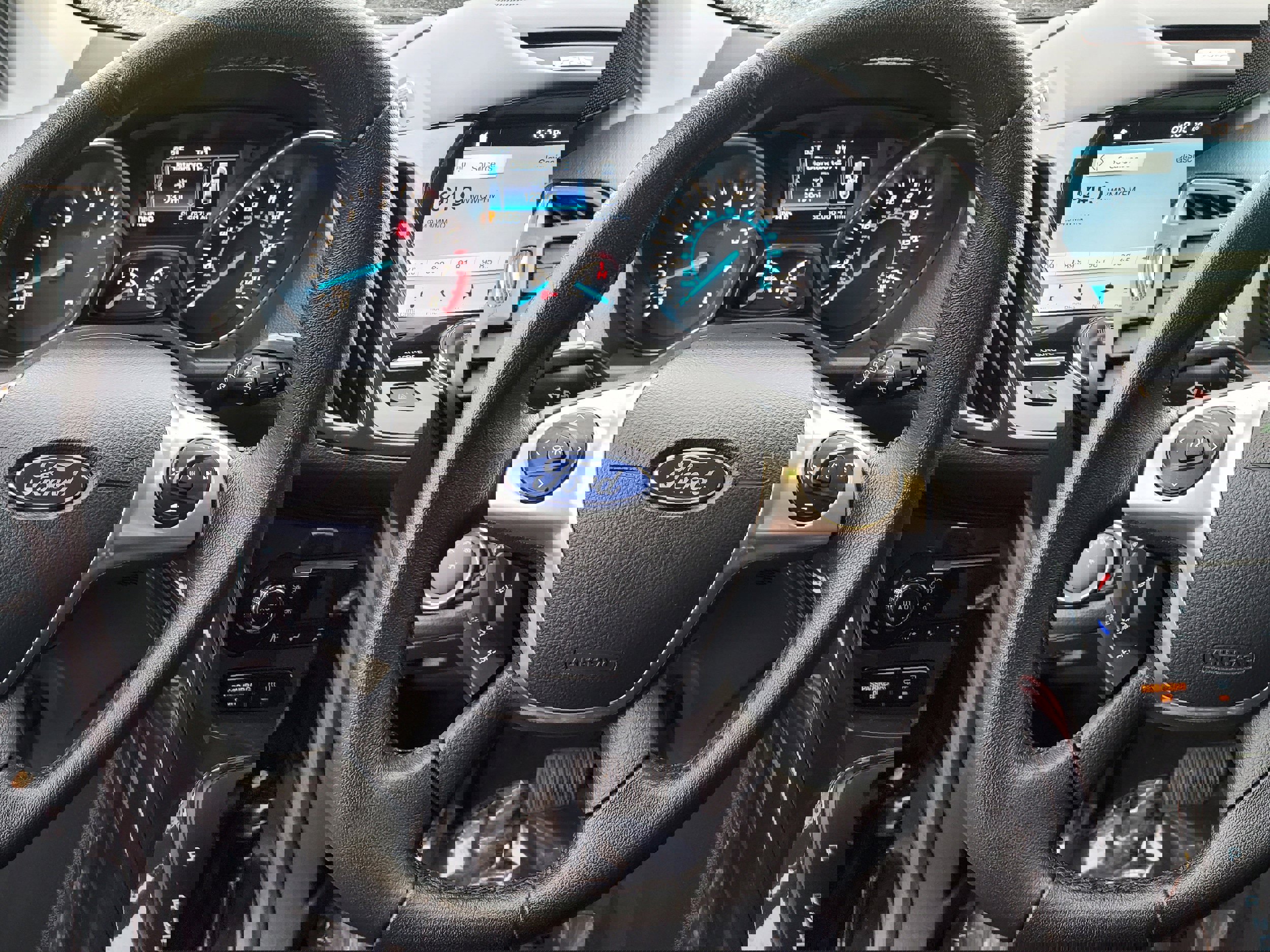 Used 2016 Ford Escape Titanium image 17