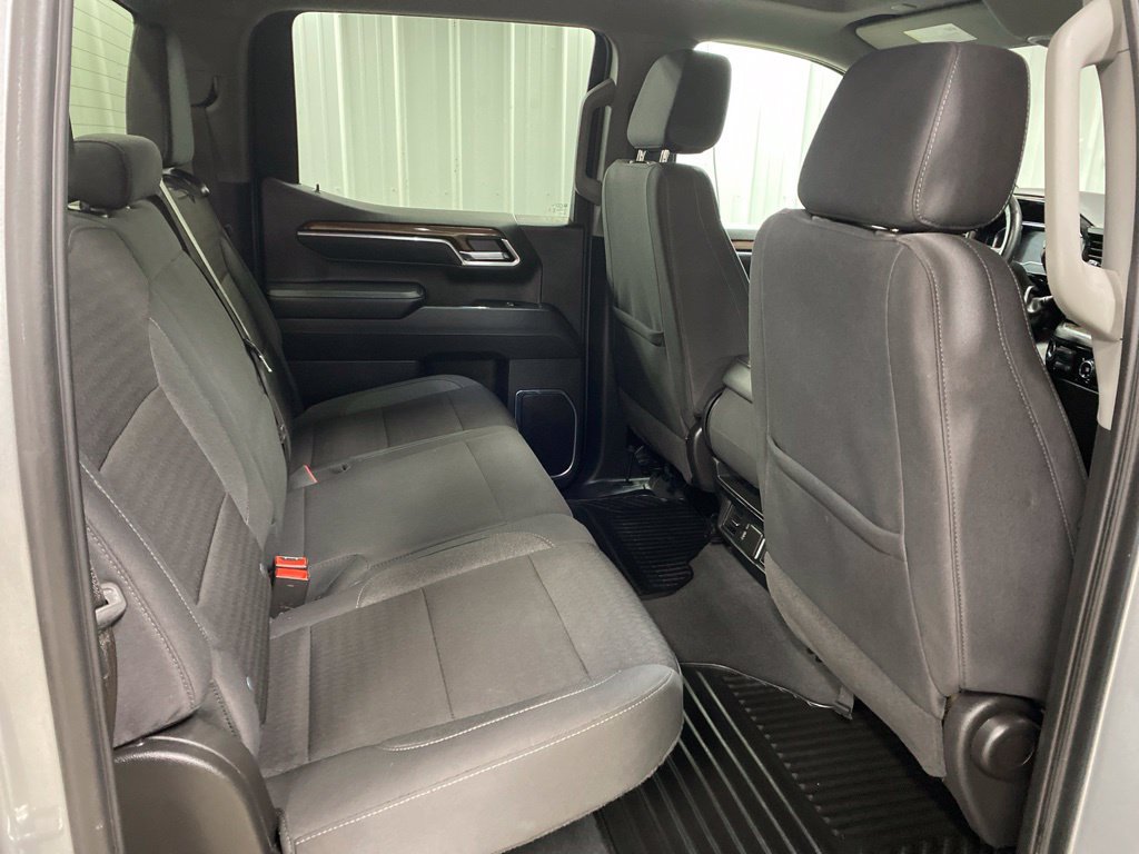 Used 2025 Chevrolet Silverado 1500 LT AWD/4WD image 15
