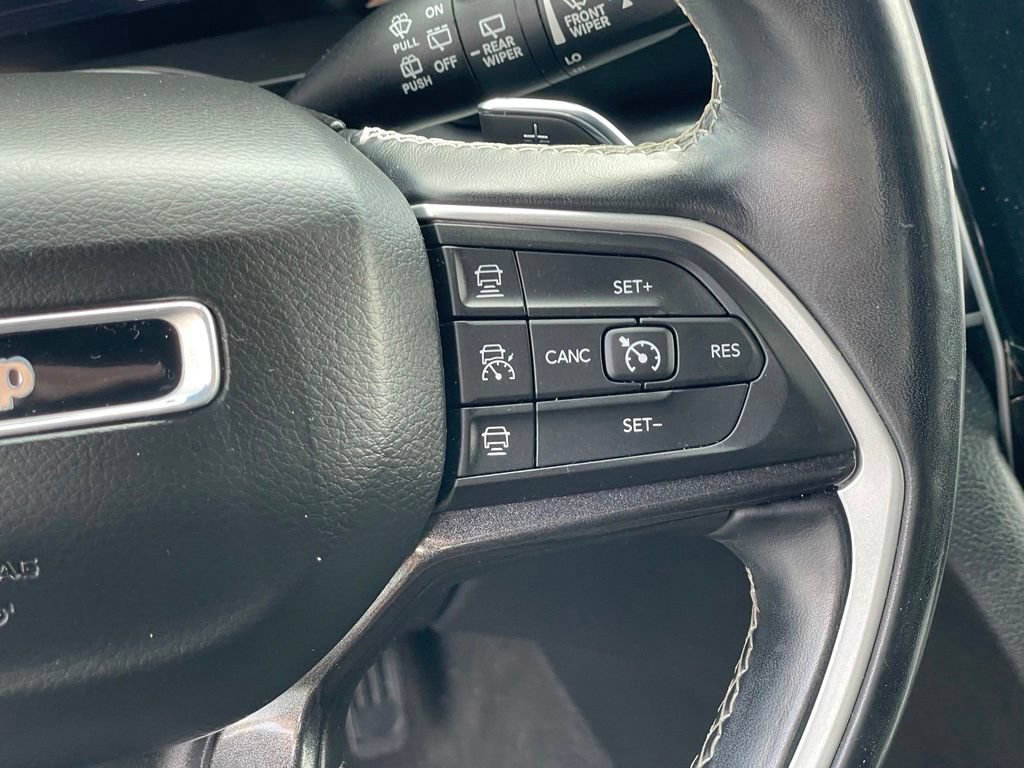 Used 2021 Jeep Grand Cherokee L Laredo AWD/4WD image 18