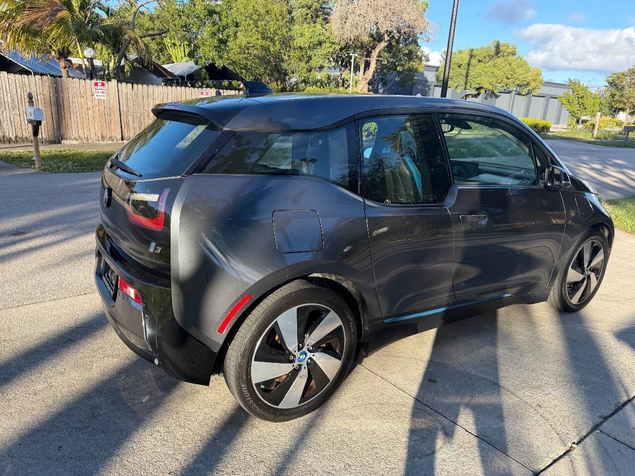 Used 2017 BMW i3 w/ Range Extender image 8