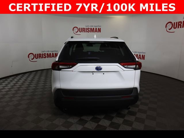 Used 2021 Toyota RAV4 LE image 9