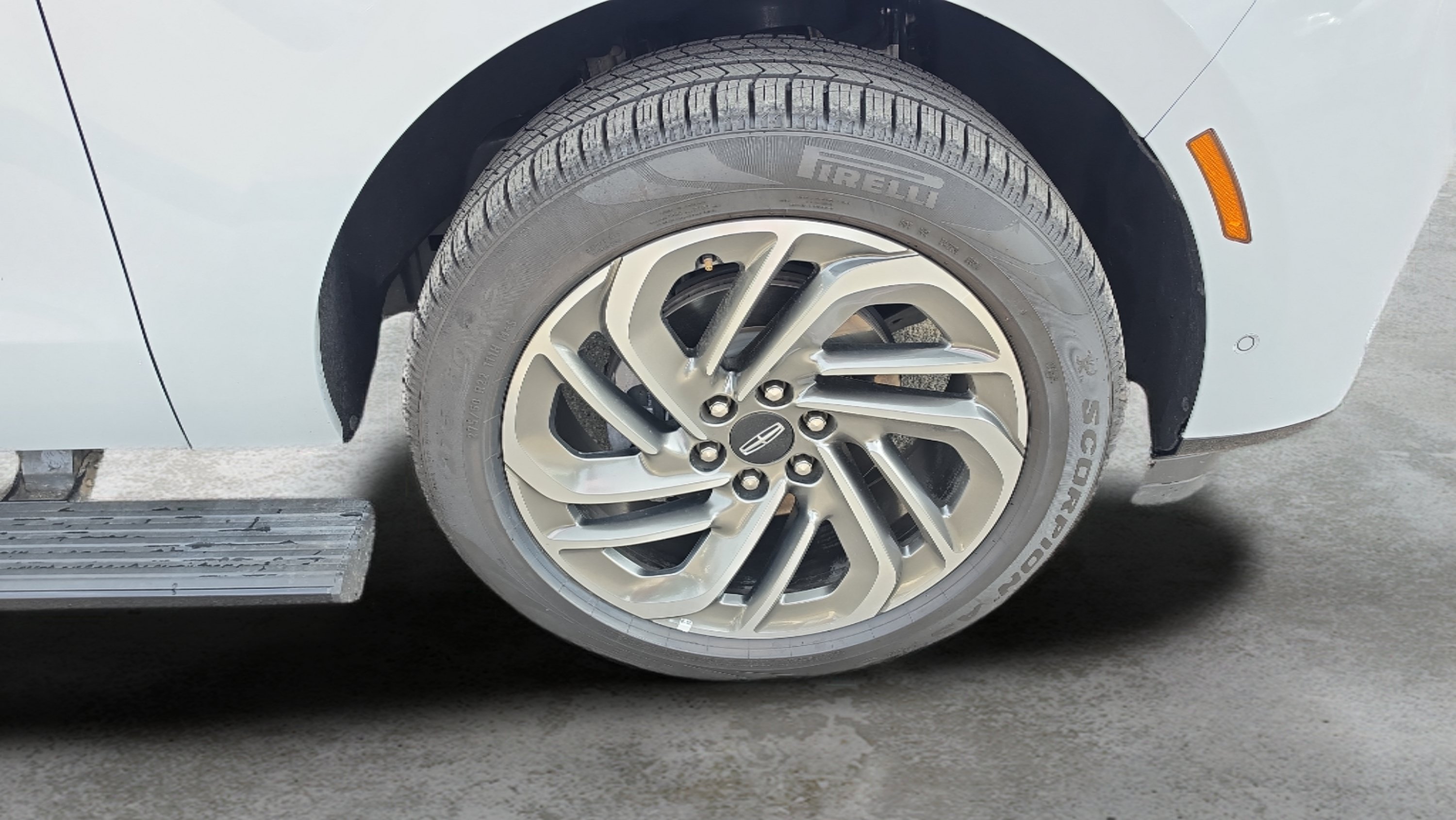 Used 2025 Lincoln Navigator Reserve AWD/4WD image 28