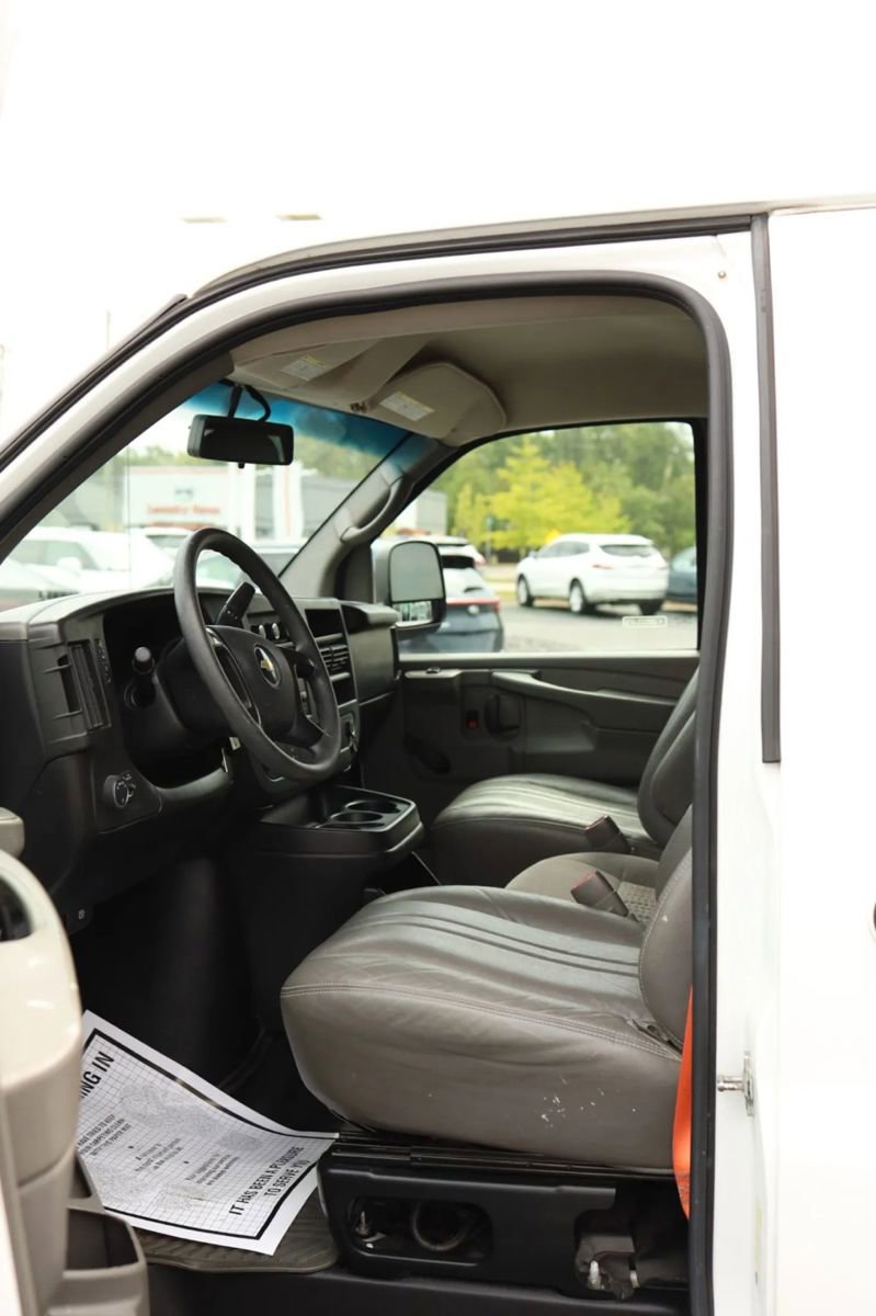 Used 2013 Chevrolet Express 2500 image 11