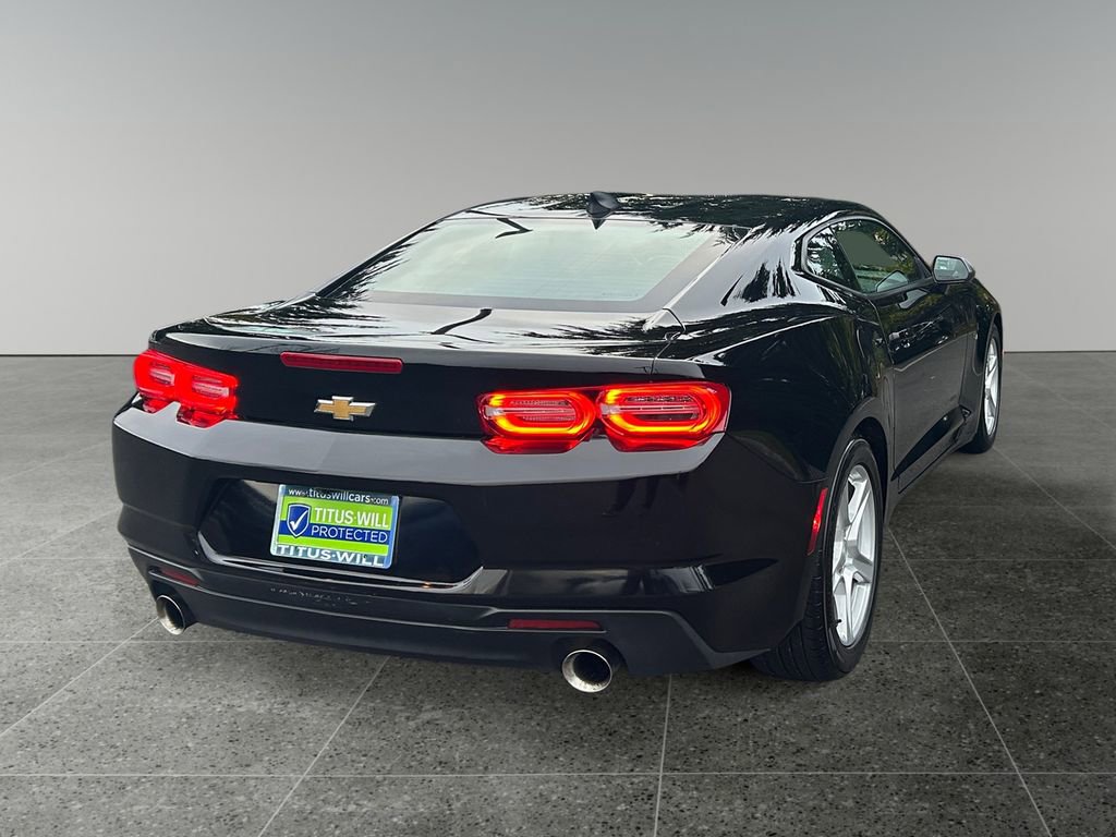 Used 2022 Chevrolet Camaro LT RWD image 7