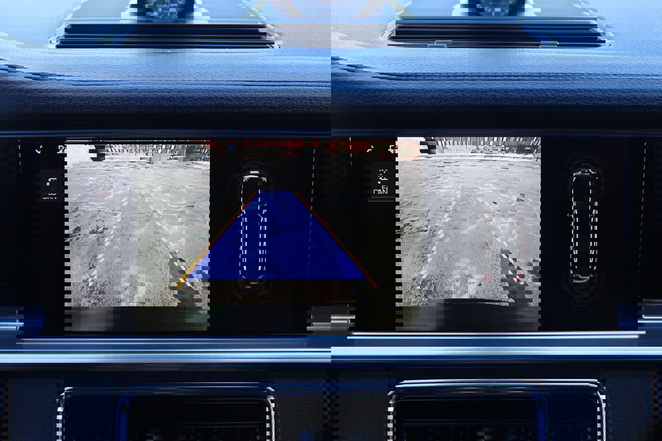 Used 2018 Porsche Panamera 4 w/ Premium Package Plus image 34