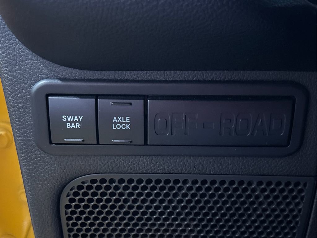 Used 2015 Jeep Wrangler Rubicon w/ Power Convenience Group image 28