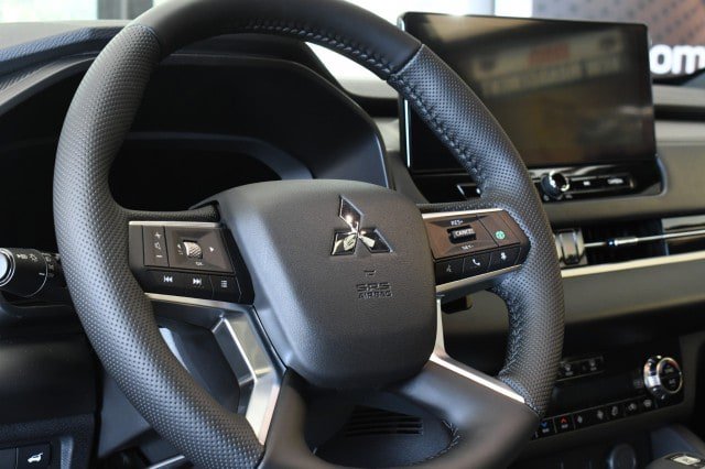 New 2026 Mitsubishi Outlander SEL Black Edition AWD/4WD image 37