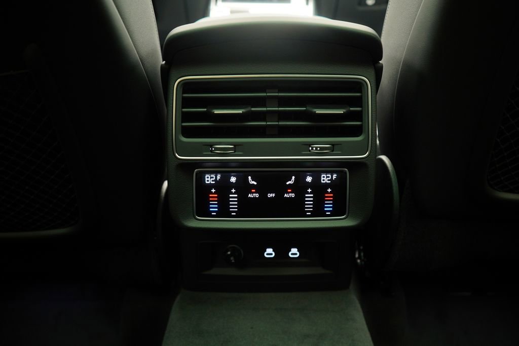 New 2025 Audi Q8 Premium Plus image 18