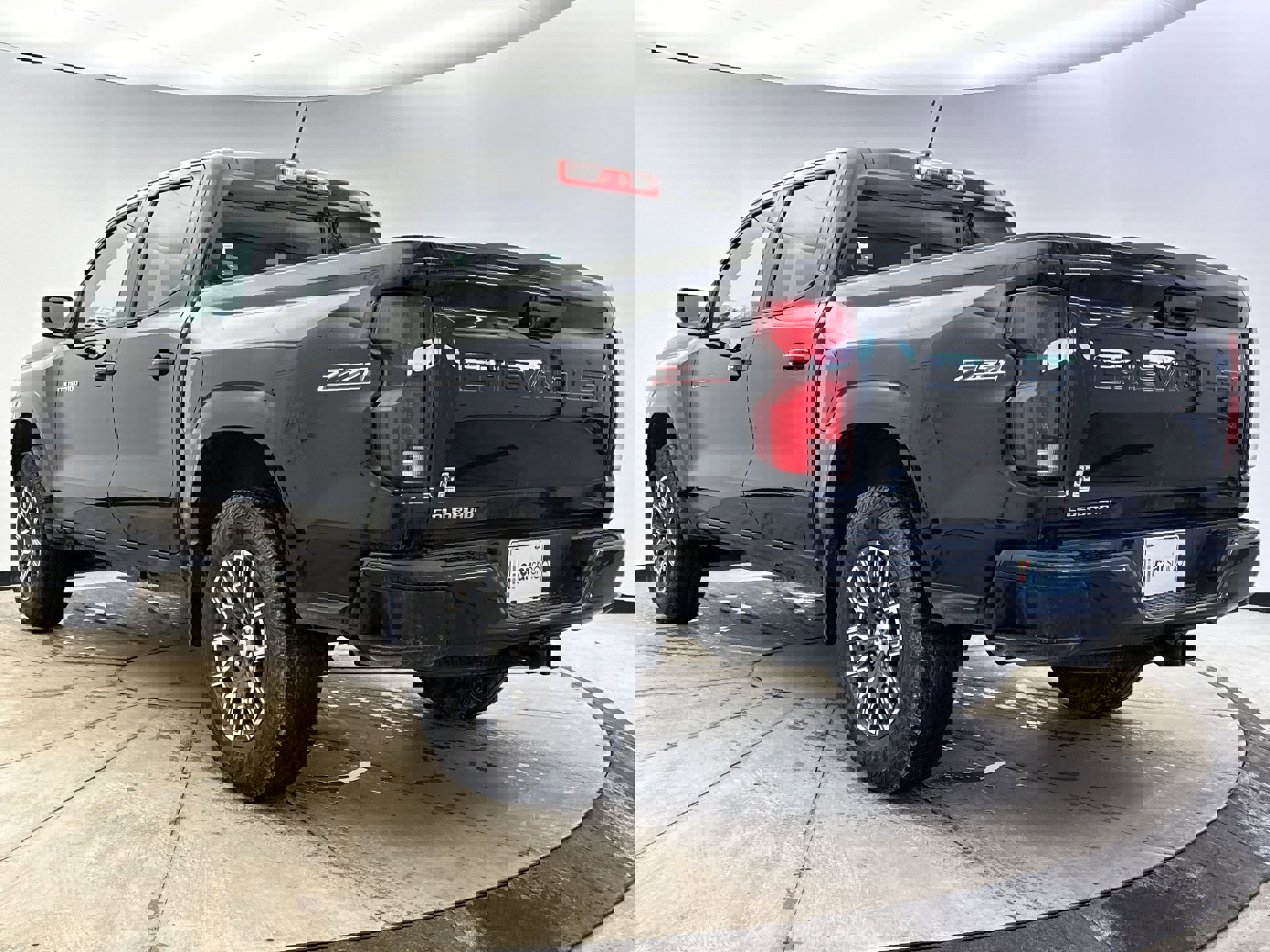 Used 2023 Chevrolet Colorado Z71 w/ Advanced Trailering Package image 3